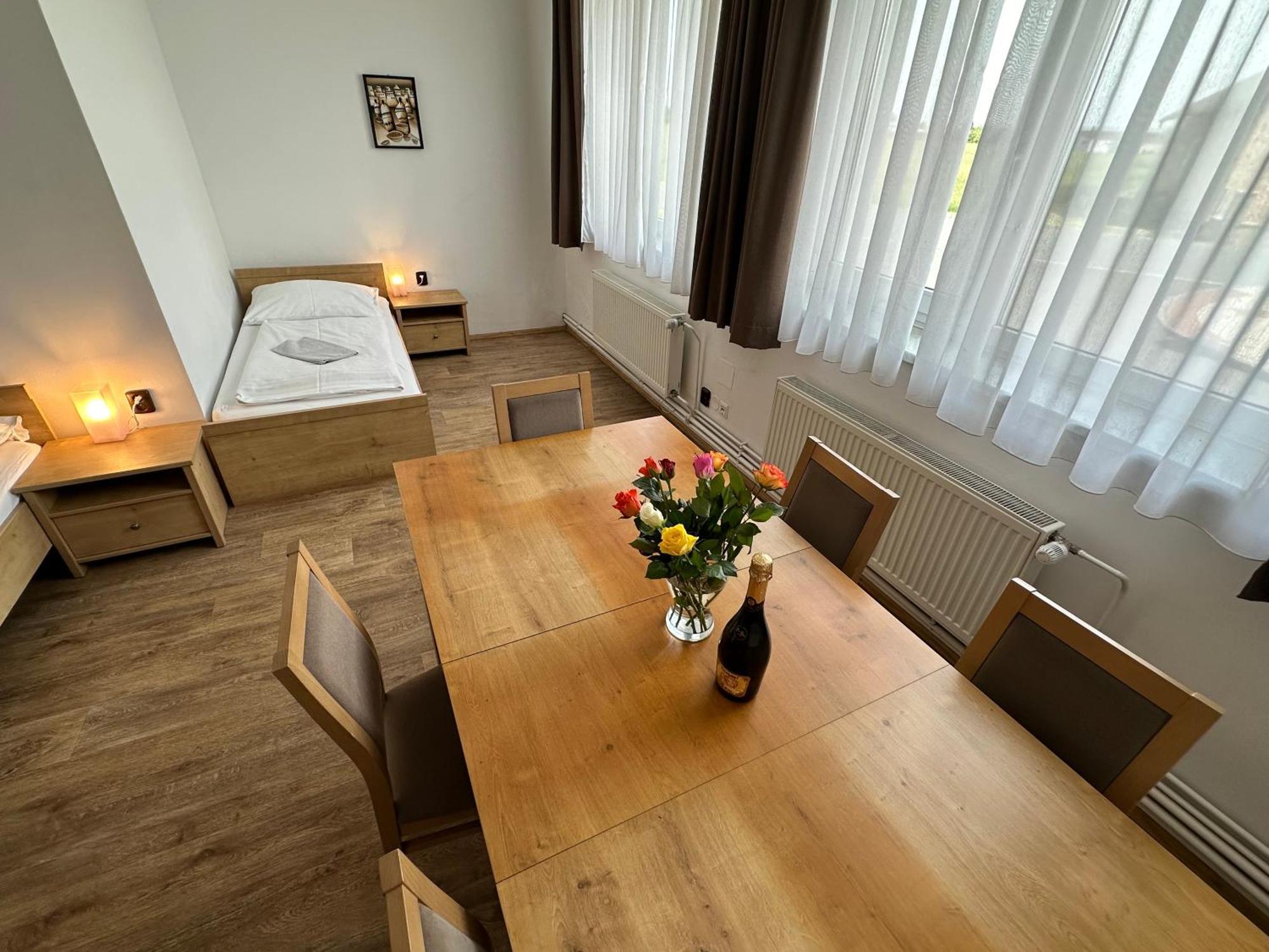 Penzion Raketa Bowling Opava Room photo